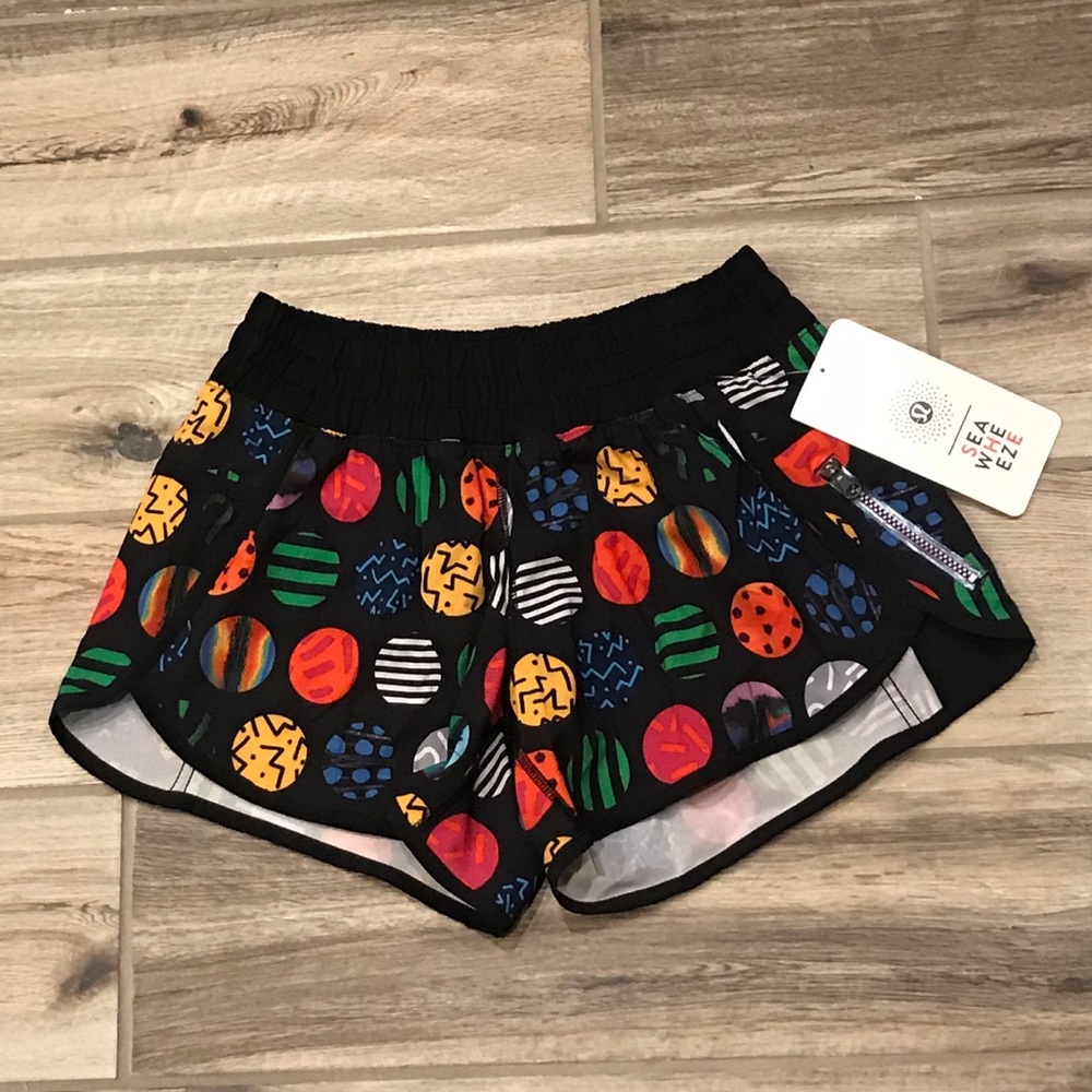 Lululemon Tracker Shorts -Seawheeze Circle Pills